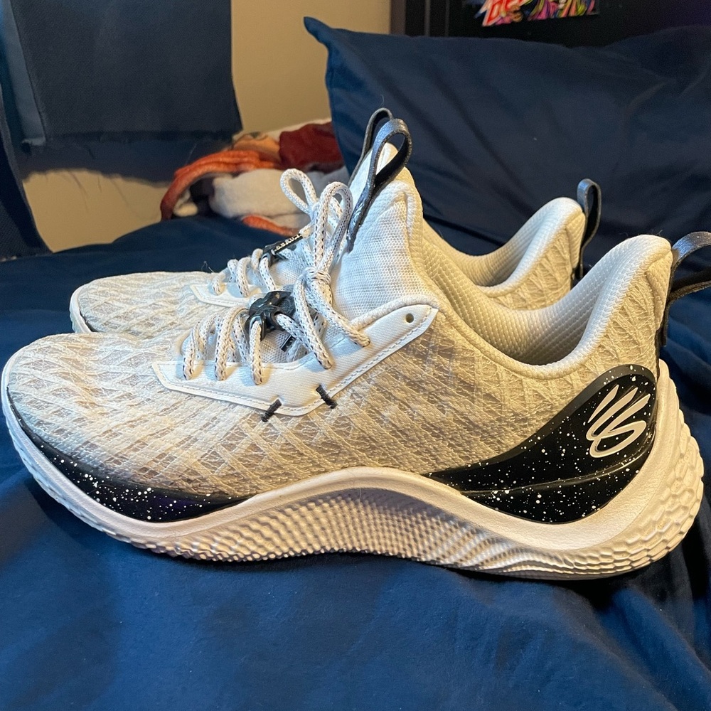 Curry flow 10 Lows size 12